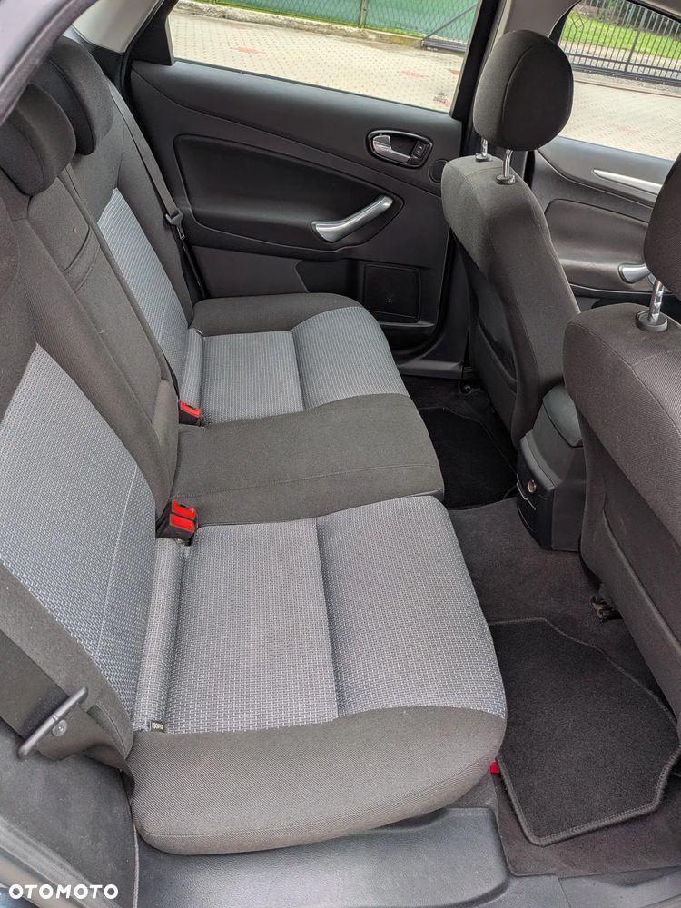 Ford Mondeo 1.8 TDCi Trend - 15