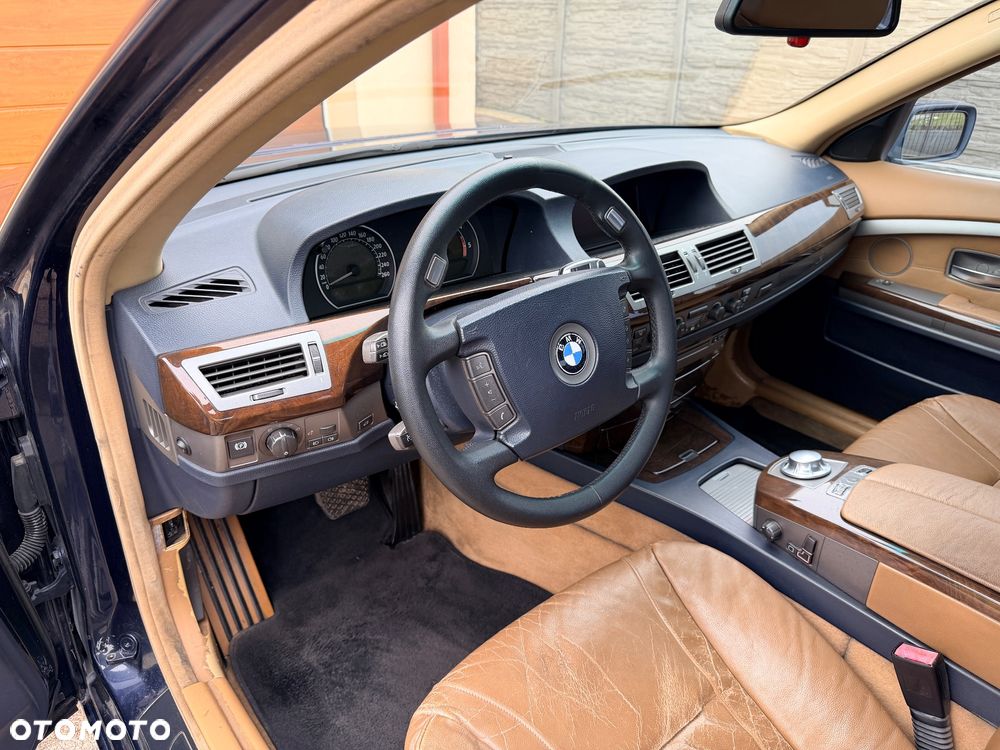BMW Seria 7 - 34