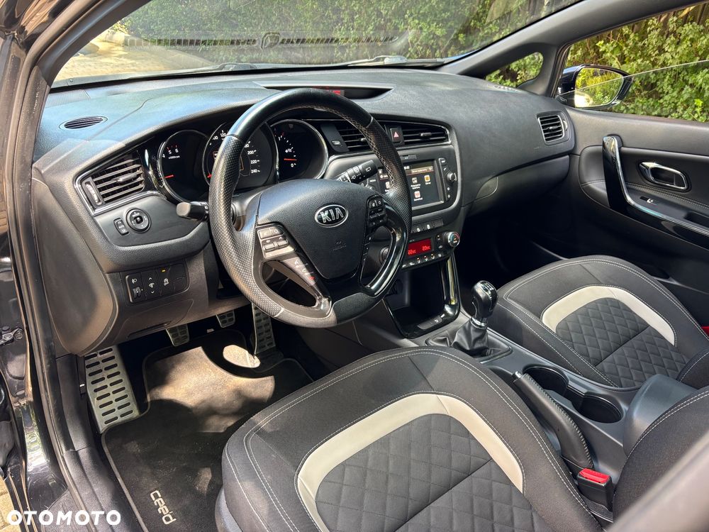 Kia Ceed 1.6 CRDi GT Line - 18