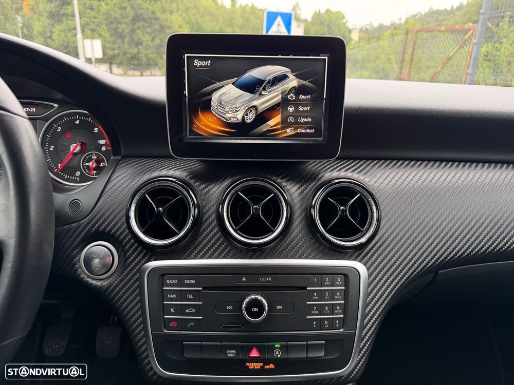 Mercedes-Benz GLA 180 d Style - 29