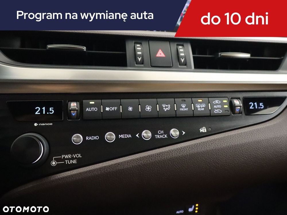 Lexus ES - 22