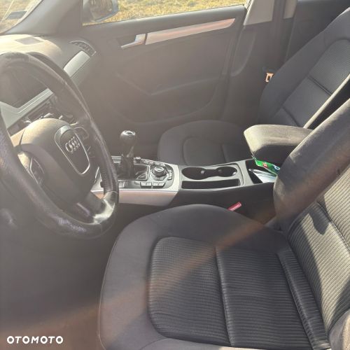 Audi A4 Avant 2.0 TDI - 14