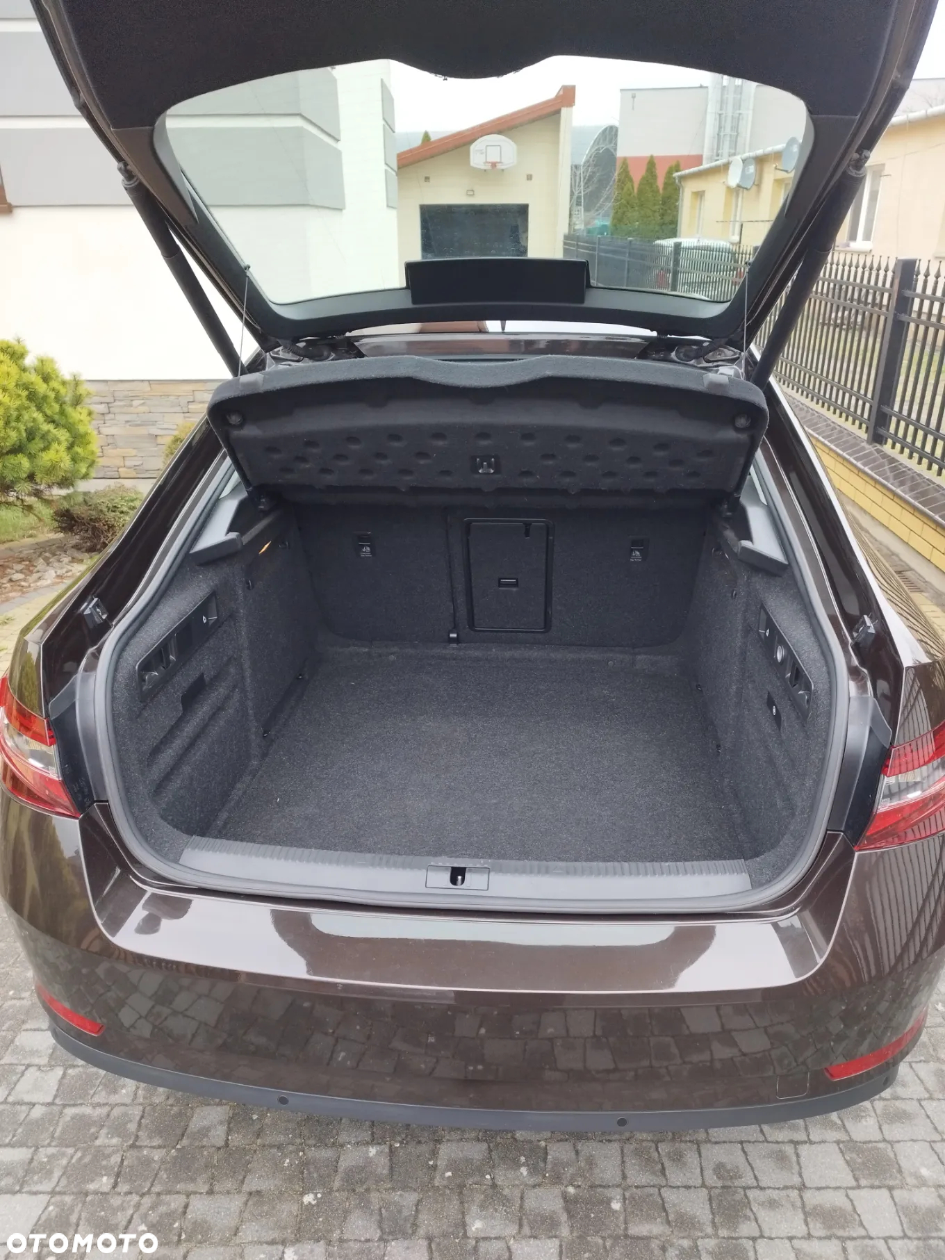 Skoda Superb 2.0 TDI Style DSG - 9