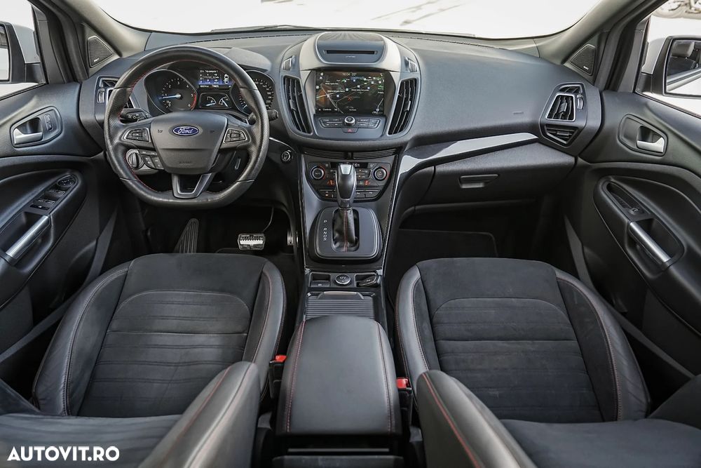 Ford Kuga 2.0 TDCi 4x4 Aut. ST-Line - 6
