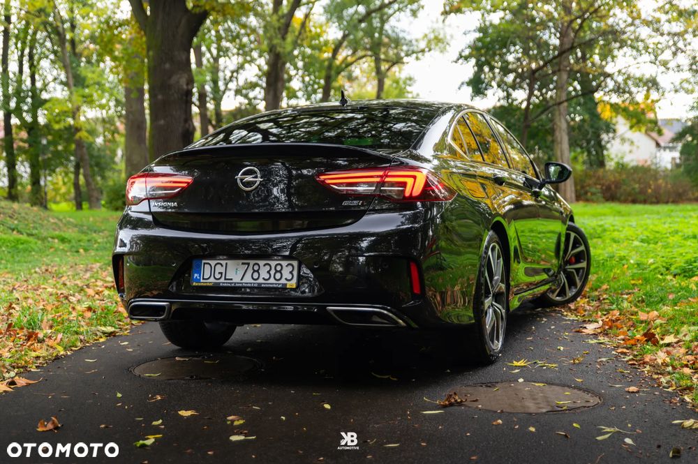 Opel Insignia 2.0 CDTI 4x4 GSi S&S - 3