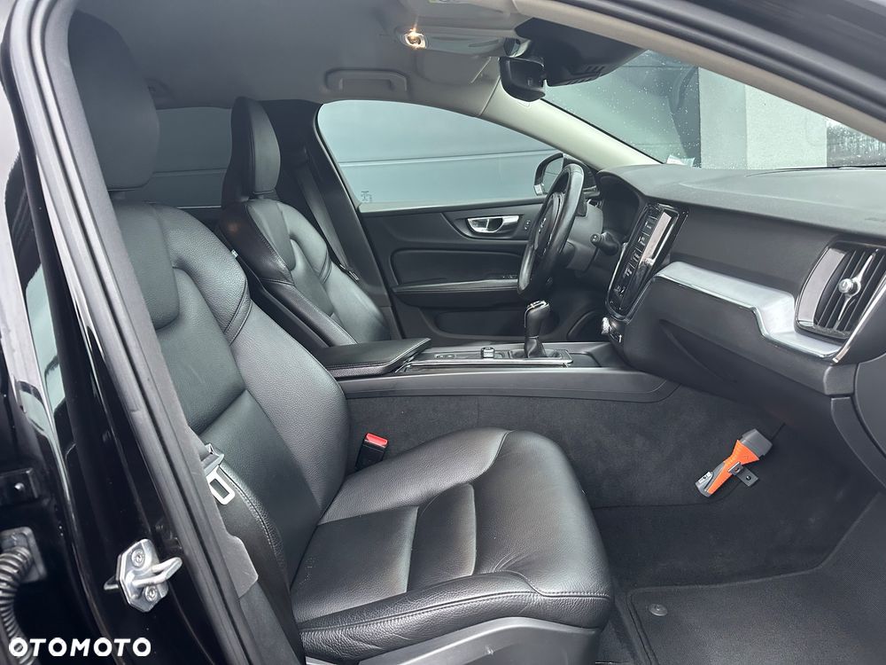Volvo V60 D3 Summum - 29