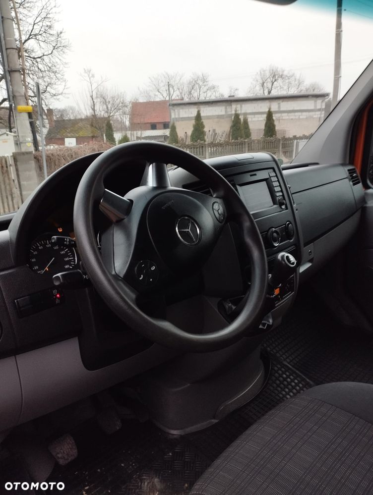 Mercedes-Benz Sprinter - 7