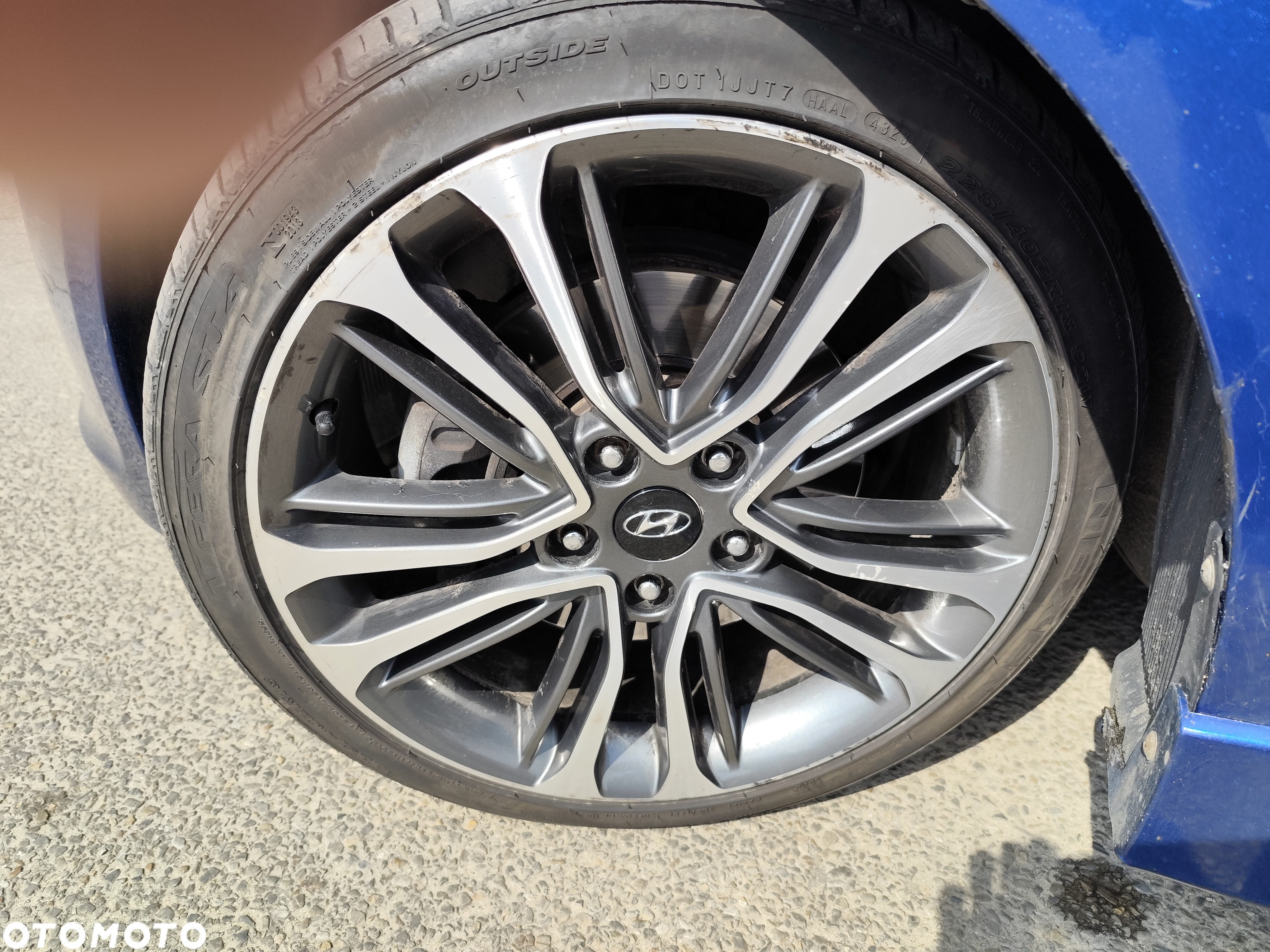 Hyundai Veloster - 18