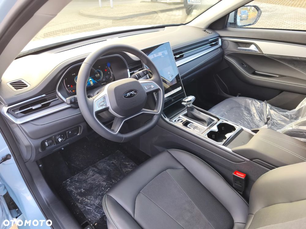 JAC J7 Plus CVT - 12