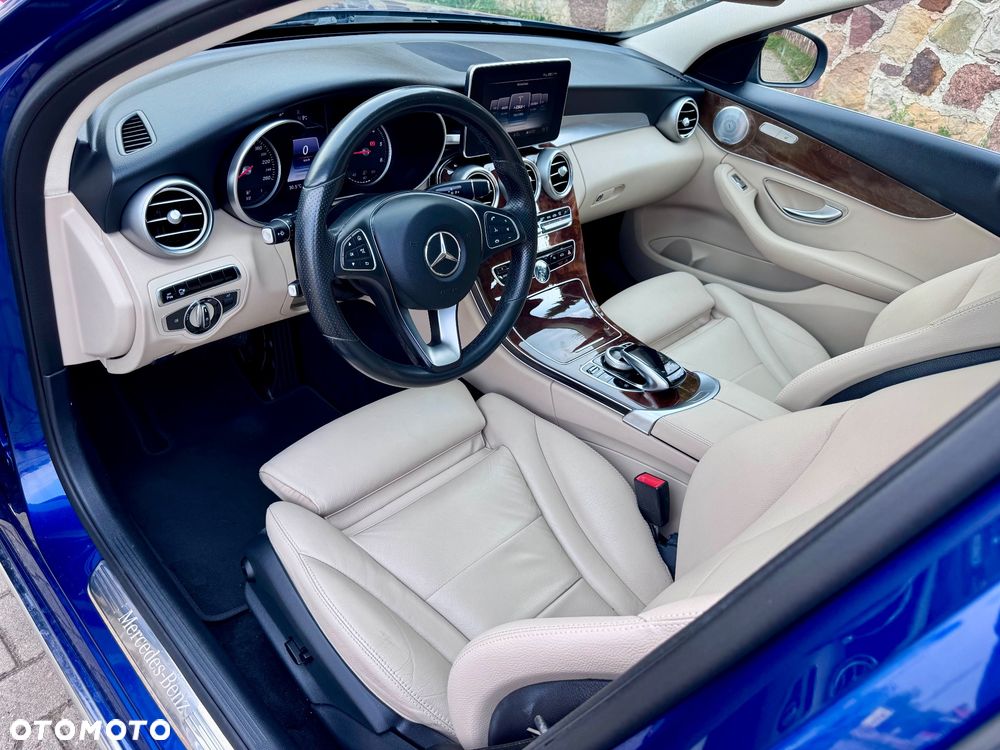 Mercedes-Benz Klasa C 250 d 4-Matic 9G-TRONIC - 14