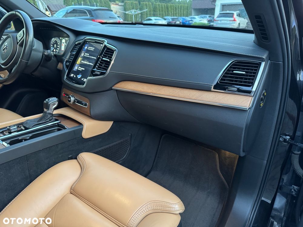 Volvo XC 90 D5 AWD Inscription 7os - 17