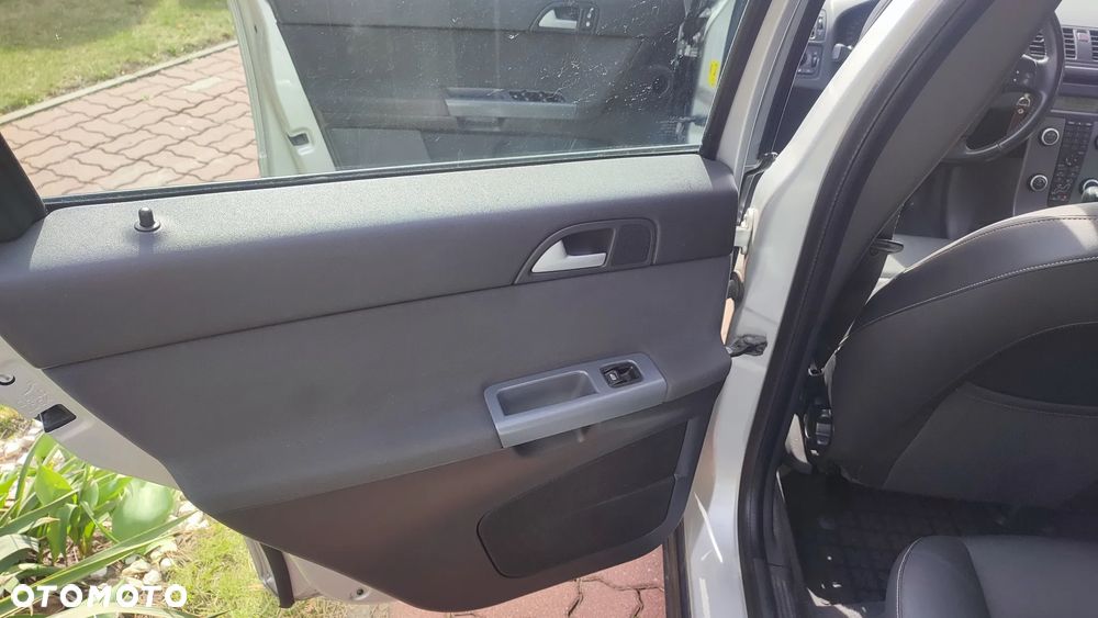 Volvo V50 1.6D DPF DRIVe Kinetic - 16