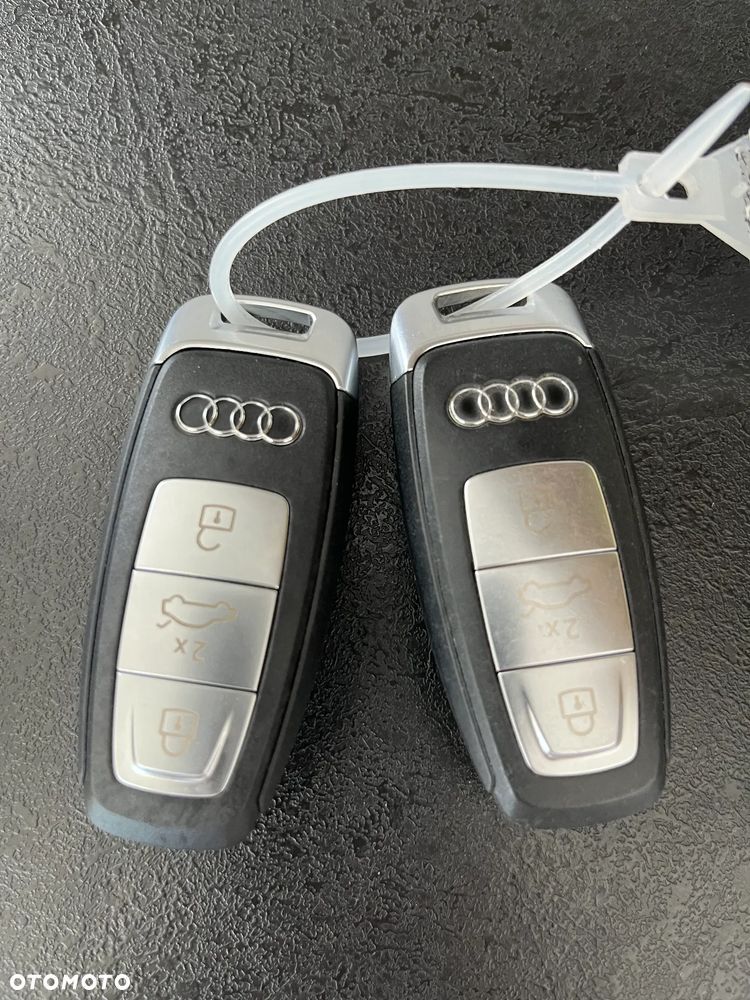 AUDI A3 8Y KLUCZYK PILOT  8Y0959754G 2020- - 1