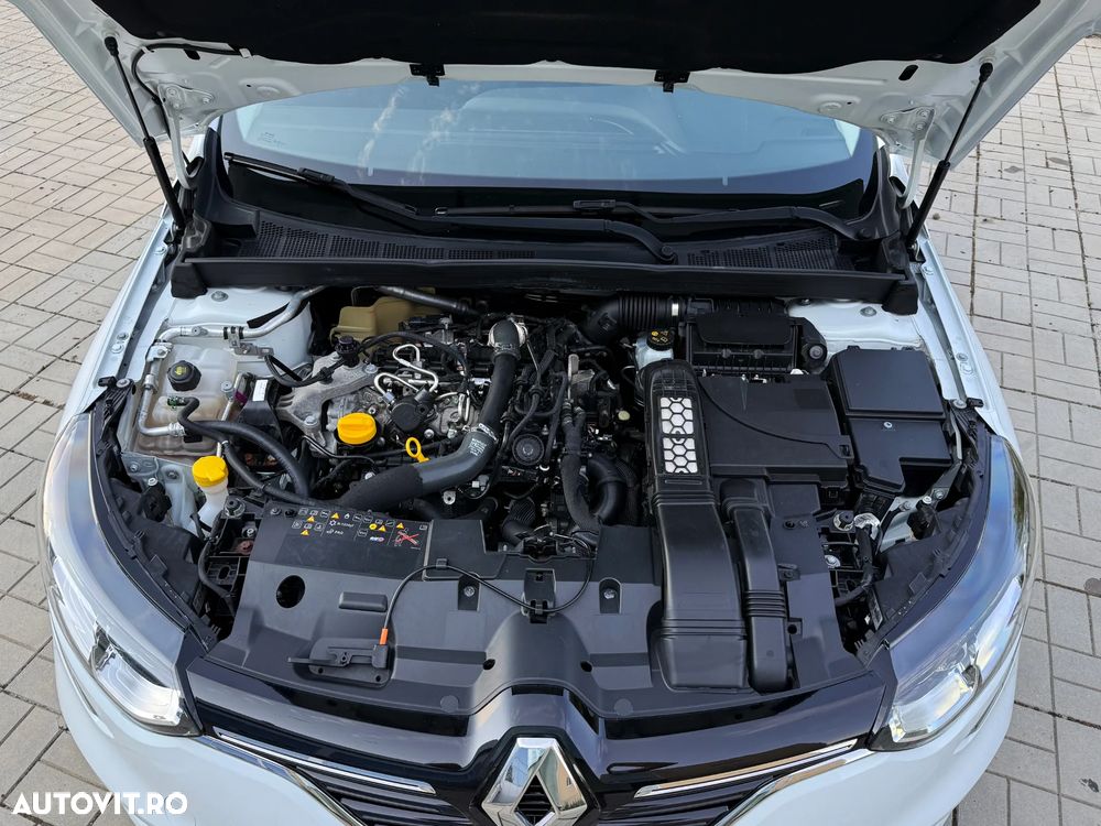 Renault Megane TCe 140 GPF EDC LIMITED - 22