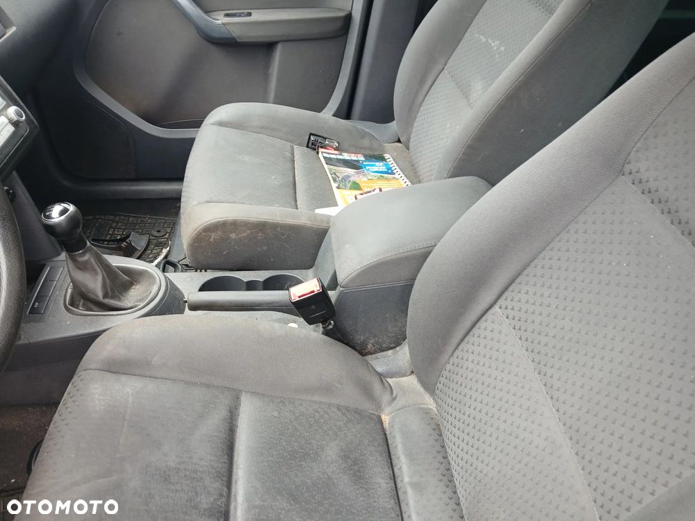 volkswagen touran 2004 fotel fotele kanapa deska kokpit podsufitka boczek boczki klamka podłokietnik - 5