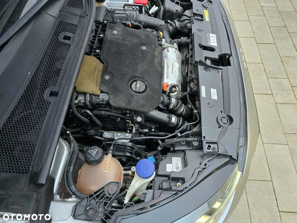 Peugeot 208 1.5 BlueHDi GT Line S&S - 8