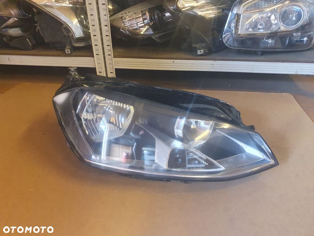 REFLEKTOR PRAWY VW GOLF VII 7 EUROPA