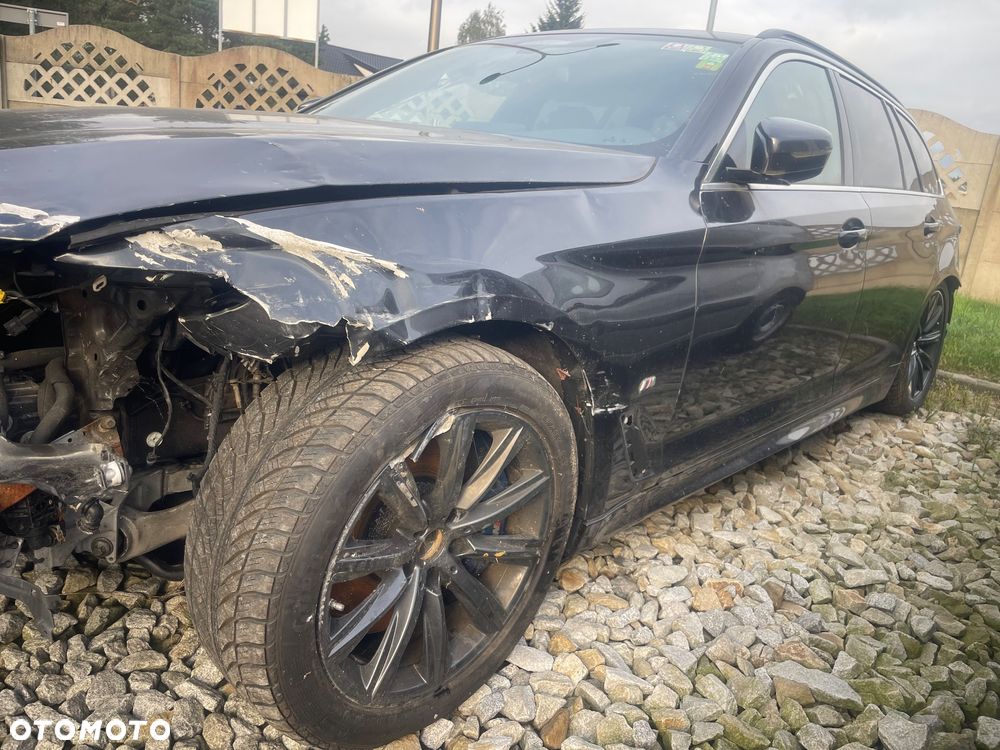 BMW Seria 5 530d xDrive Touring M Sport Edition - 26