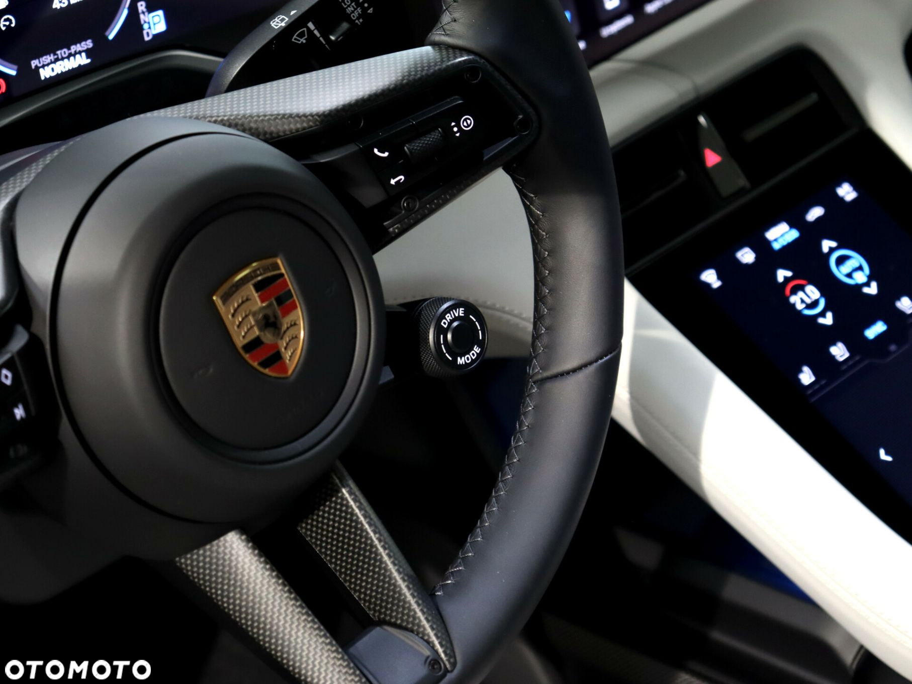 Porsche Taycan - 15