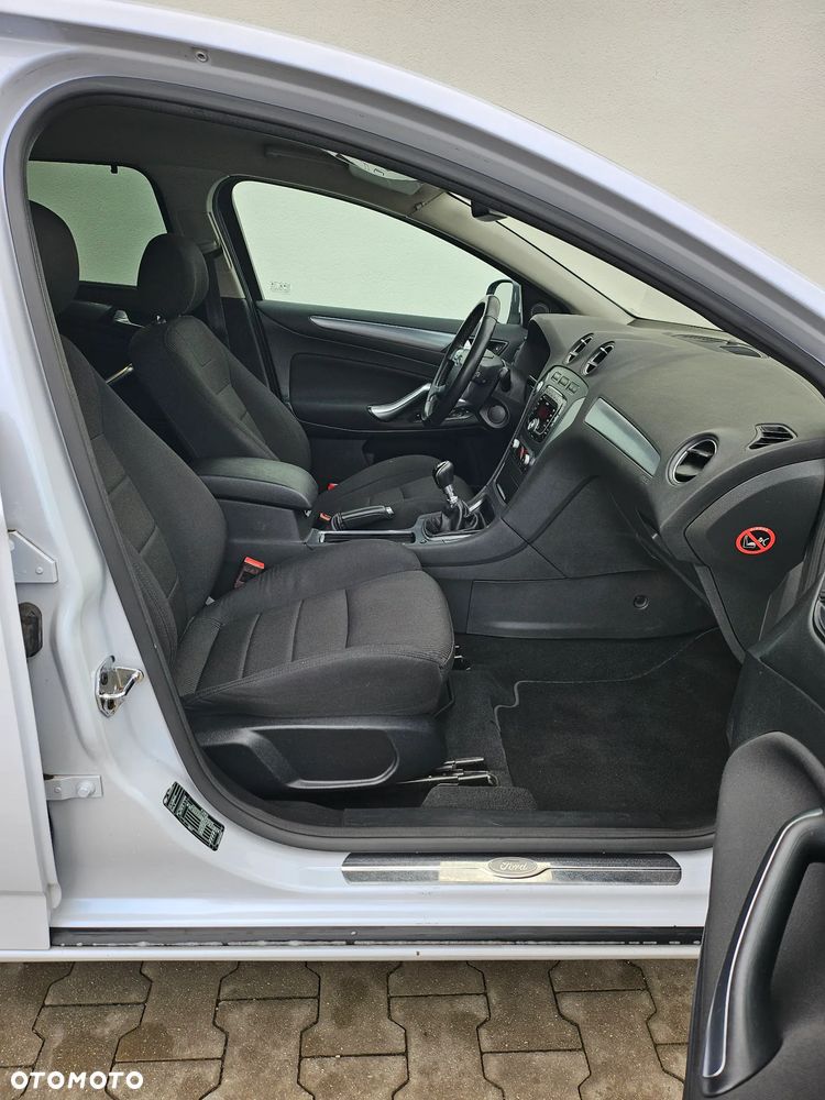 Ford Mondeo 1.6 T Titanium - 19