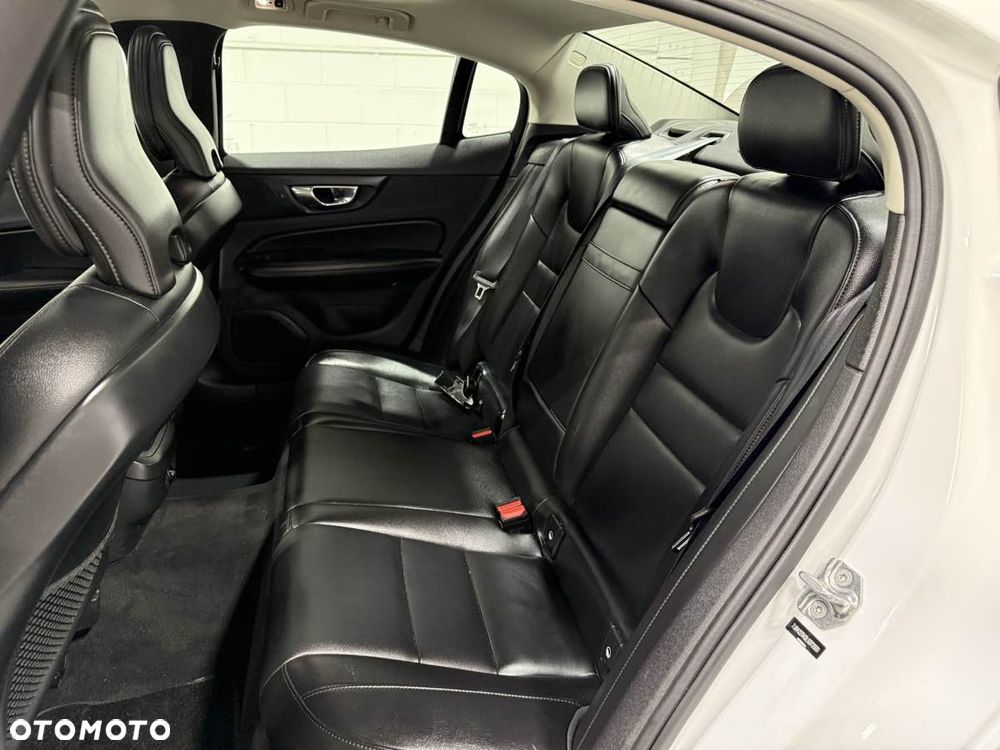 Volvo S60 T6 AWD Geartronic RDesign - 16