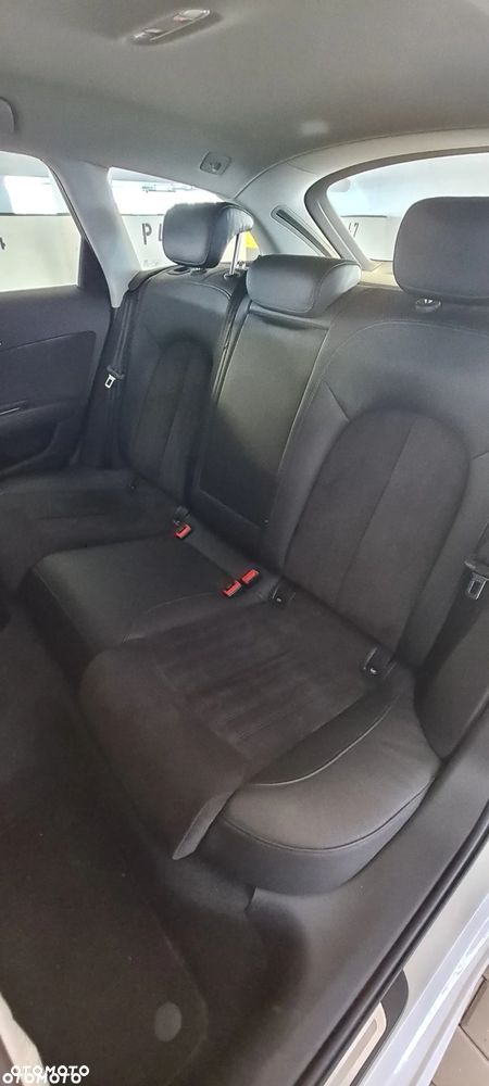 Audi A6 Avant 2.0 TDI Ultra S tronic - 26