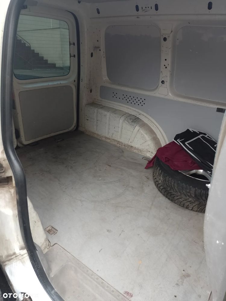 Volkswagen Caddy - 9
