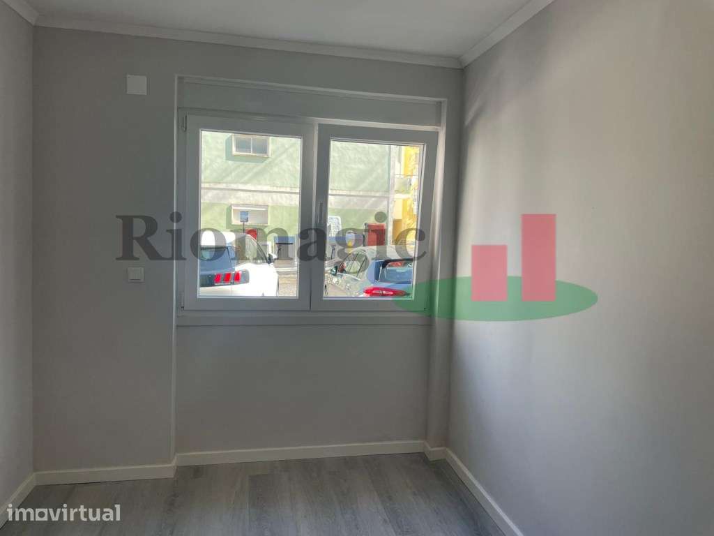 Apartamento T2 Totalmente Remodelado- Benfica - Grande imagem: 5/17