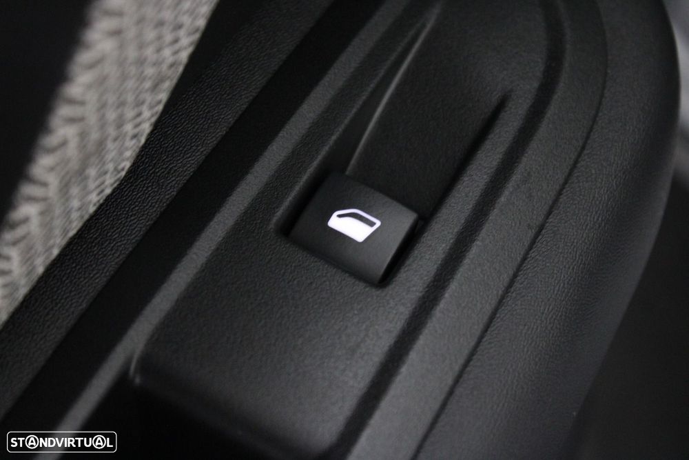 Citroën C4 X 1.2 PureTech Max EAT8 - 31