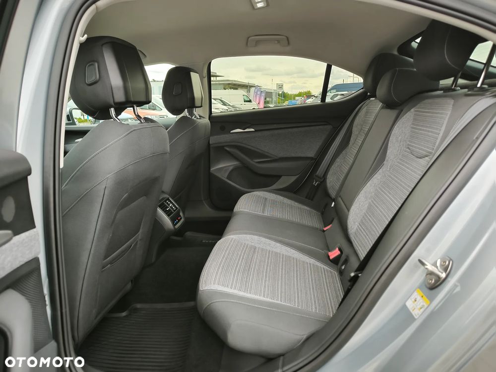 Skoda Superb 2.0 TDI SCR 4x4 Selection DSG - 14