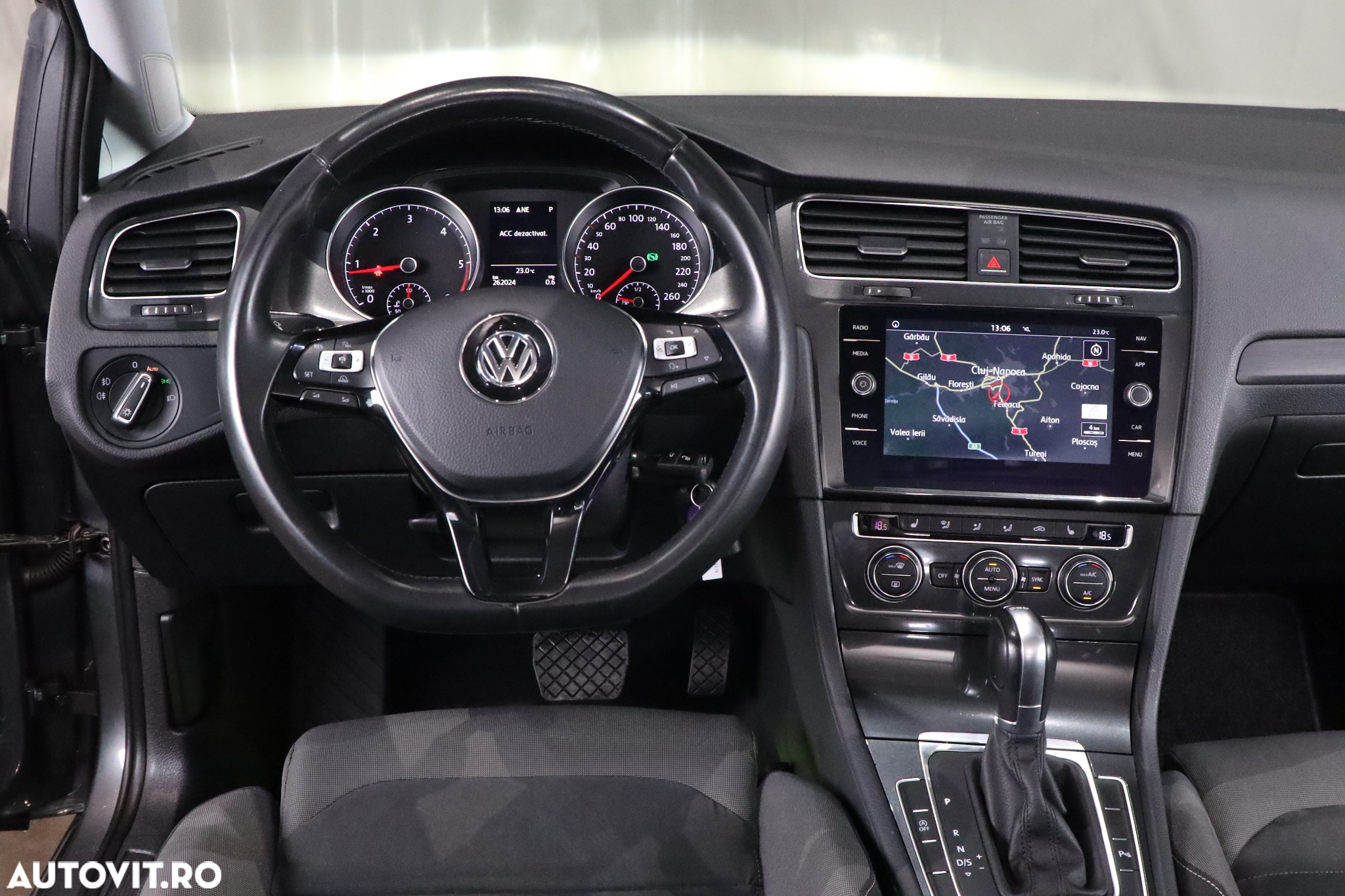 Volkswagen Golf 1.6 TDI DSG Comfortline - 5