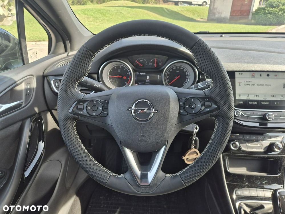 Opel Astra 1.4 T Dynamic S&S - 17