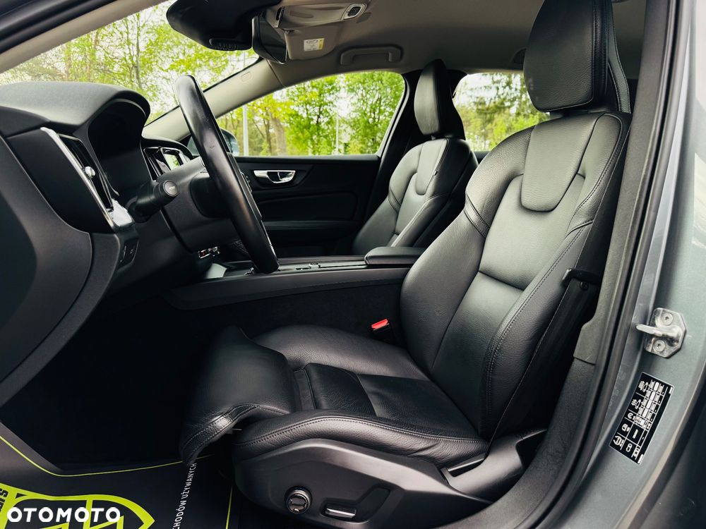 Volvo V60 D3 Geartronic Momentum Pro - 29