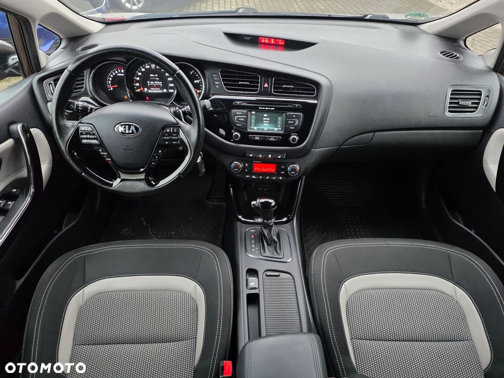 Kia Ceed 1.6 GDI DCT Platinum Edition - 19