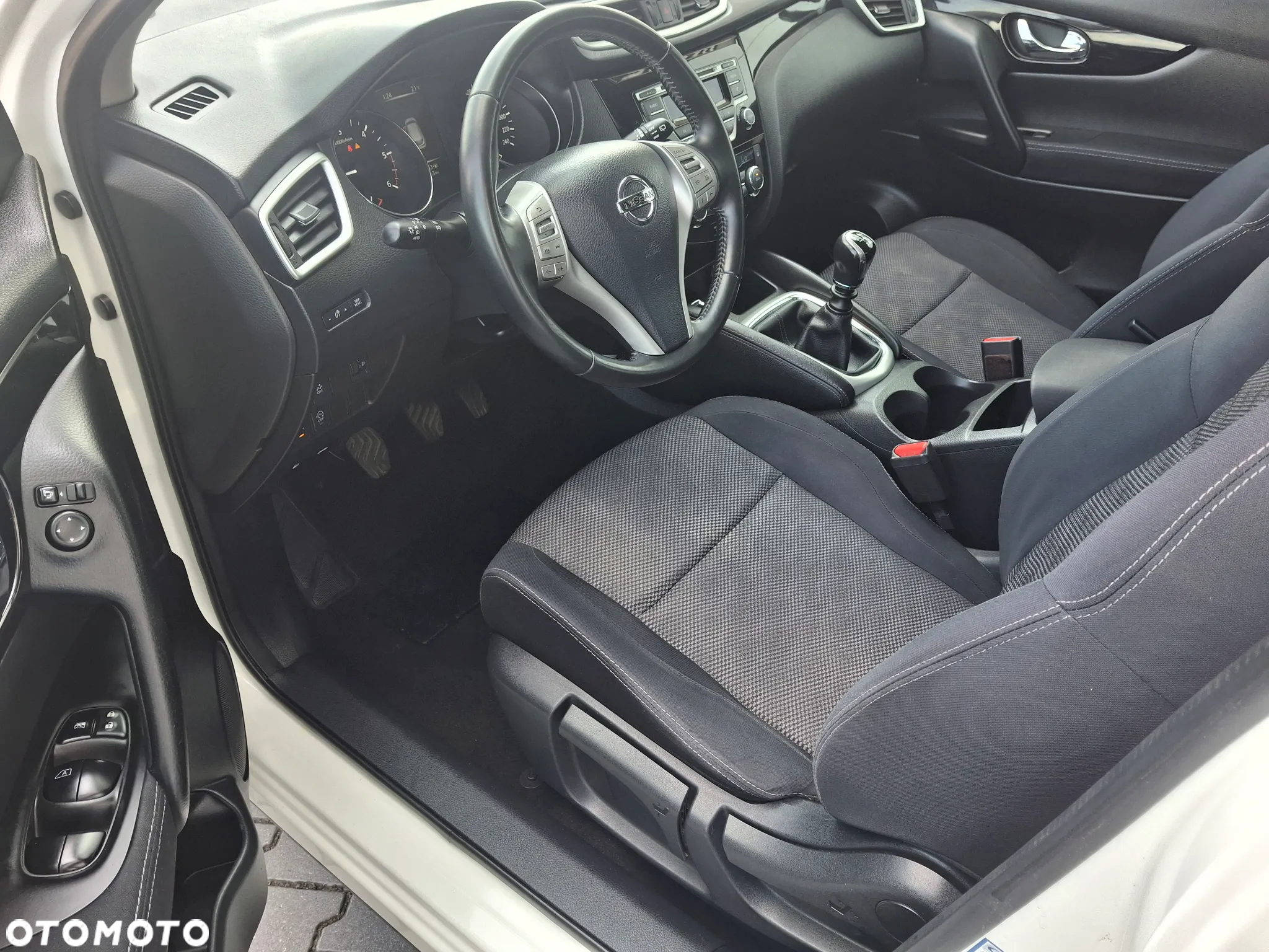 Nissan Qashqai 1.5 dCi Acenta EU6 - 28