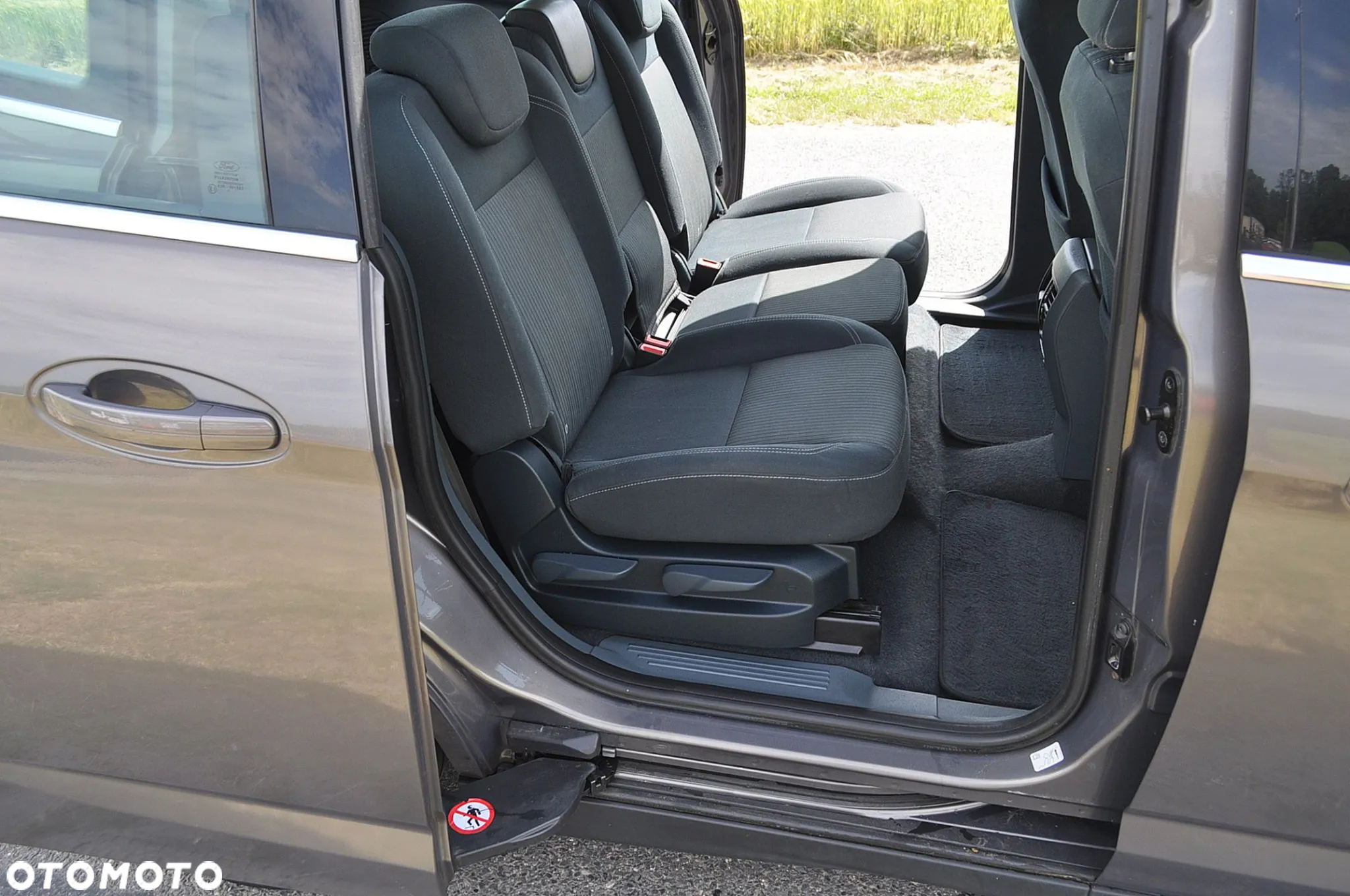 Ford Grand C-MAX 1.6 TDCi Titanium - 17