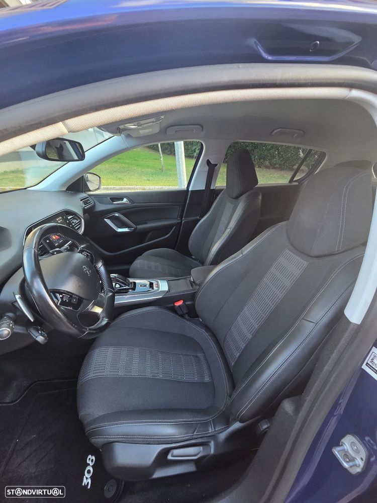 Peugeot 308 1.2 PureTech Allure EAT8 - 7