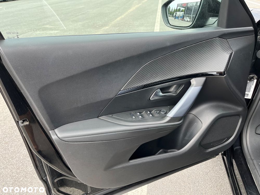 Peugeot 2008 PureTech 130 EAT8 Allure - 11