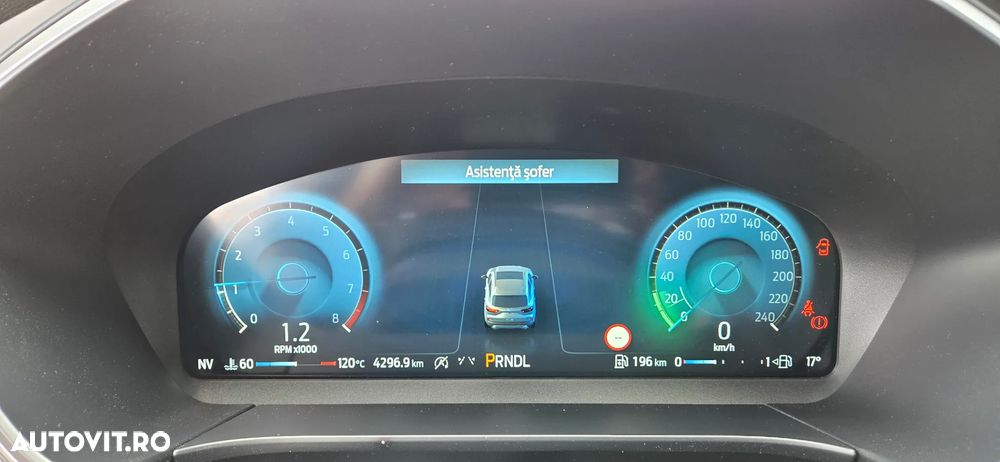 Ford Kuga 1.5 EcoBoost A8 FWD Titanium - 8