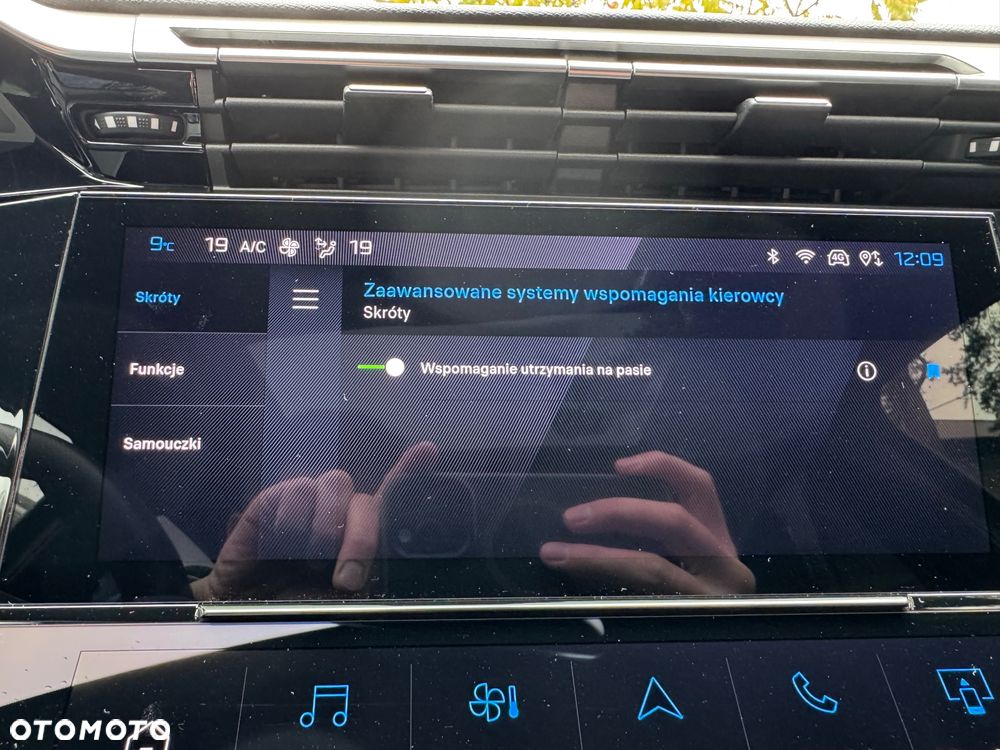 Peugeot 408 1.6 Plug-In Hybrid 225 Business e-DCS7 - 40