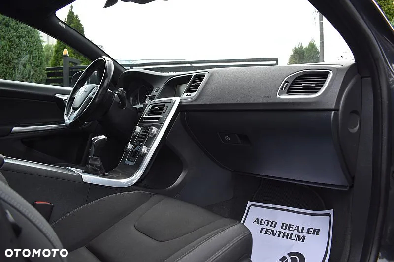 Volvo V60 D4 Momentum - 6