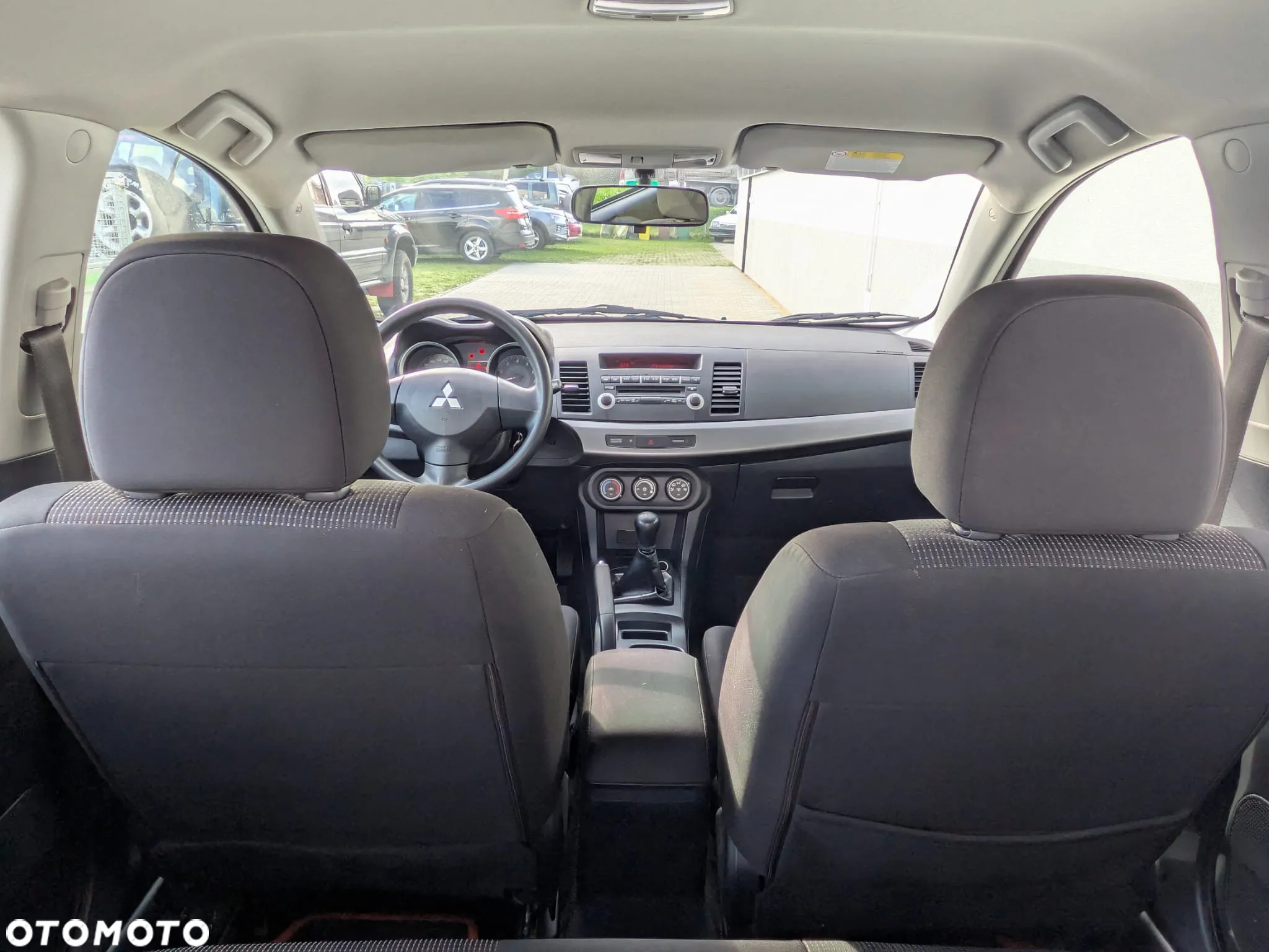 Mitsubishi Lancer 1.5 - 10