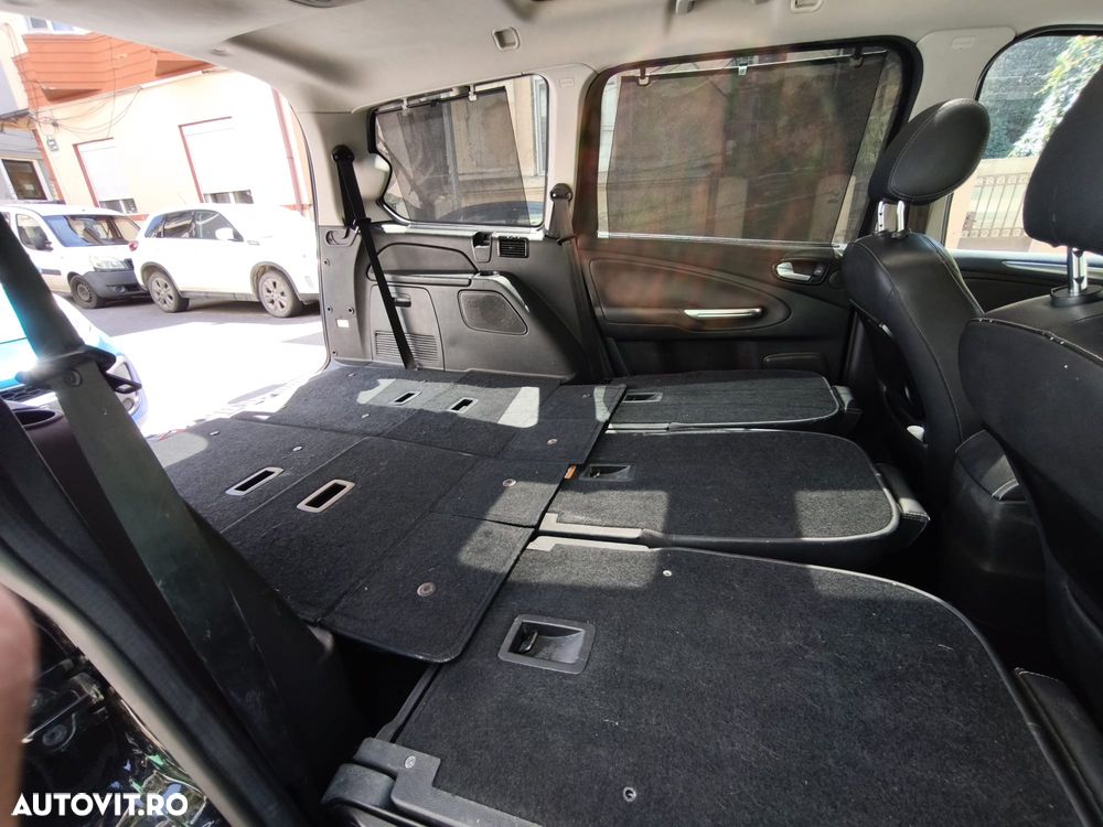 Ford Galaxy - 34