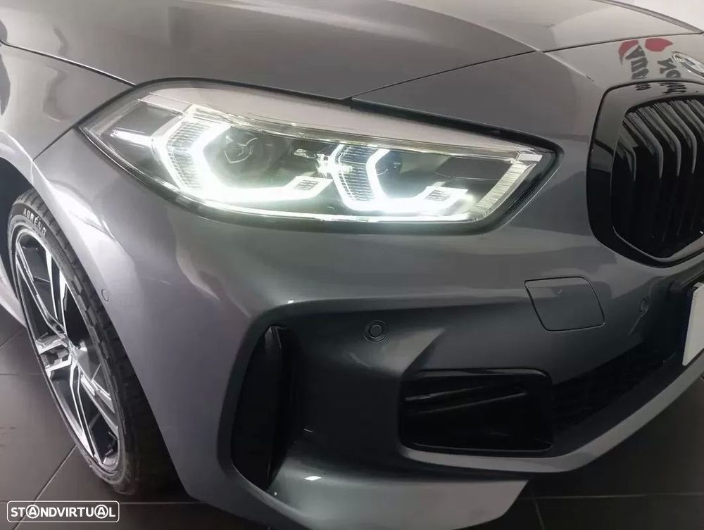 BMW 116 d Pack Desportivo M Auto - 11