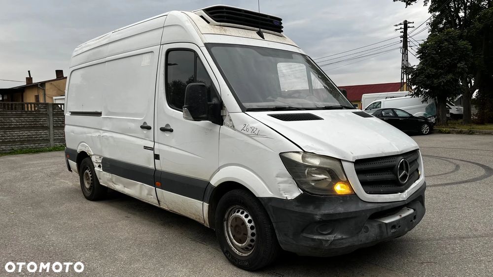 Mercedes-Benz Sprinter - 2