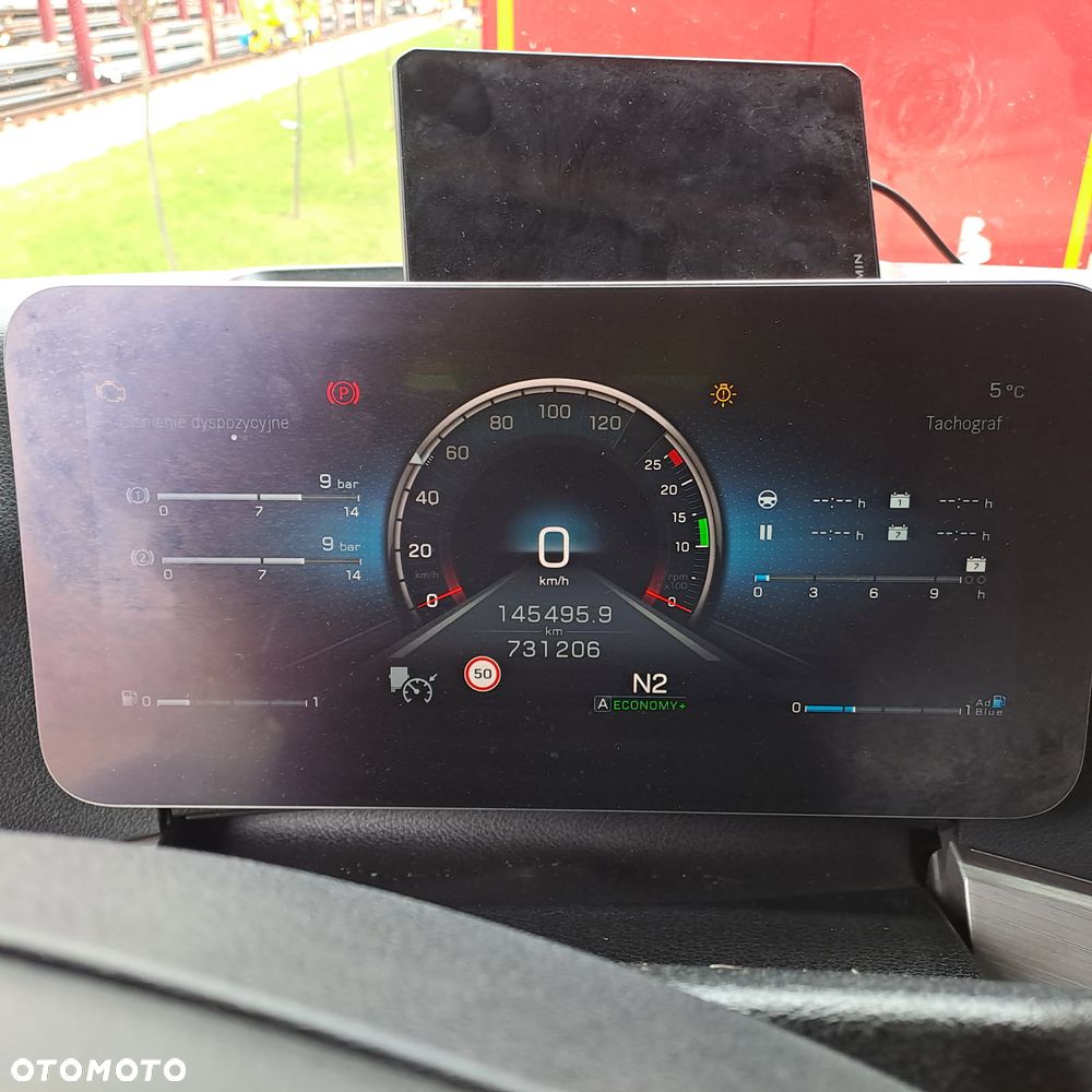 Mercedes-Benz Actros - 5