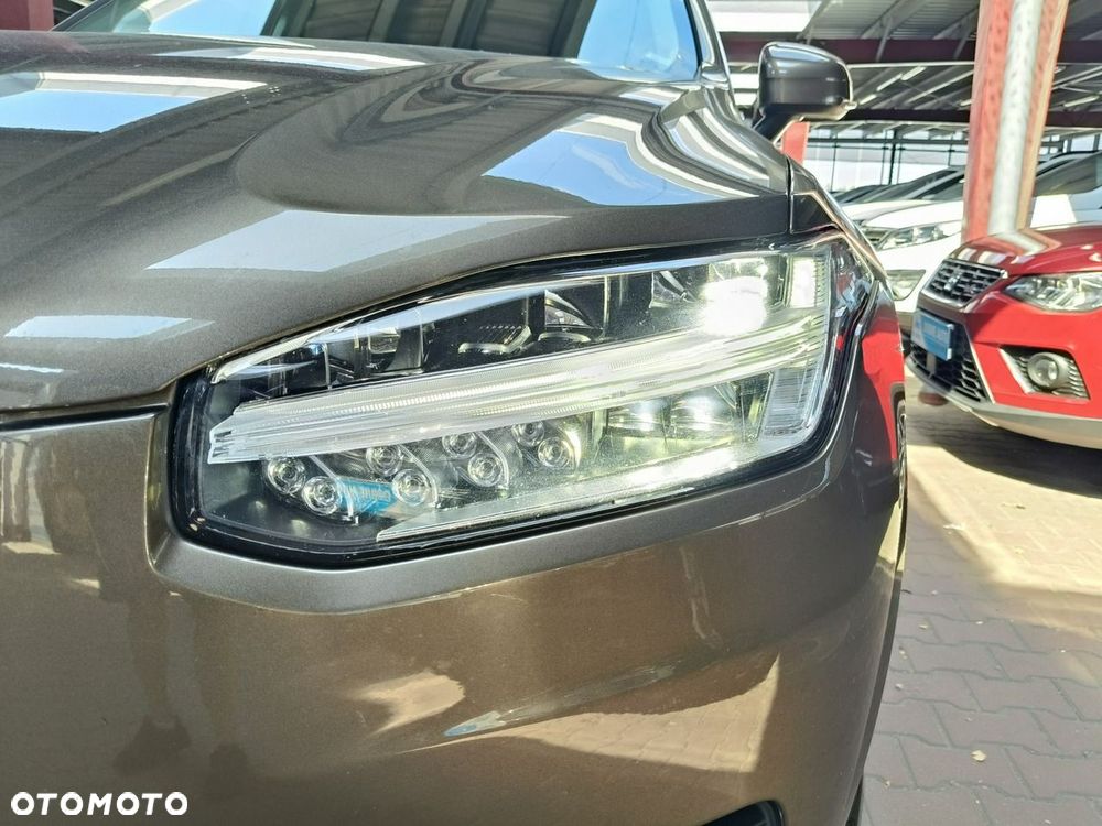 Volvo XC 90 D5 AWD Inscription - 8