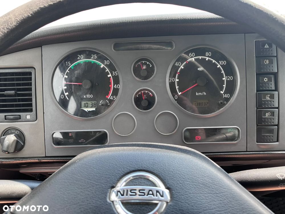 Nissan Atleon - 12