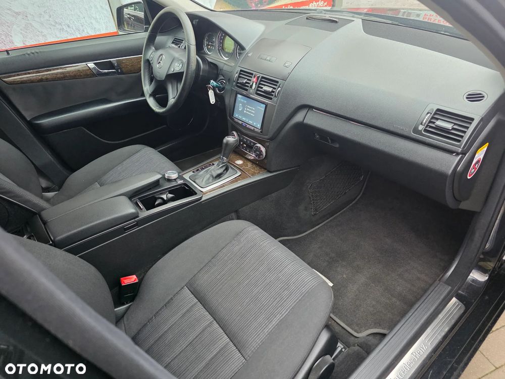 Mercedes-Benz Klasa C 220 CDI DPF Automatik Elegance - 20