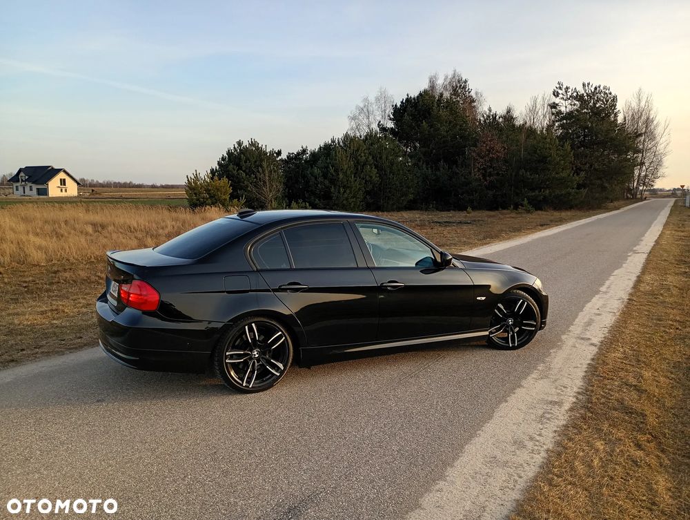 BMW Seria 3 320i Edition Exclusive - 4